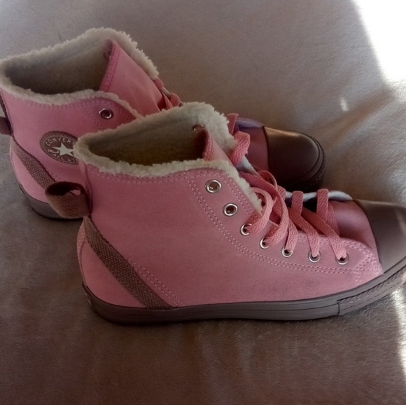 Converse shoes - Picture 4 of 6